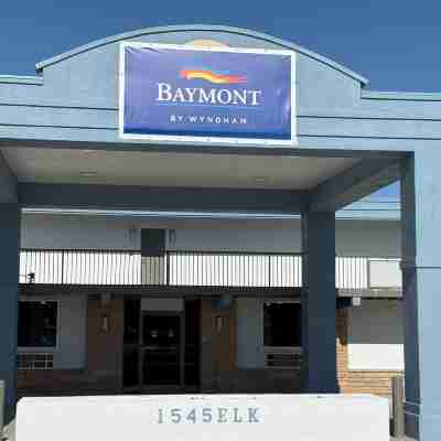 Baymont by Wyndham Rock Springs Hotel Exterior