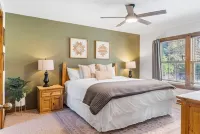 Pine Grove Cabin Hotel a Ruth A Township