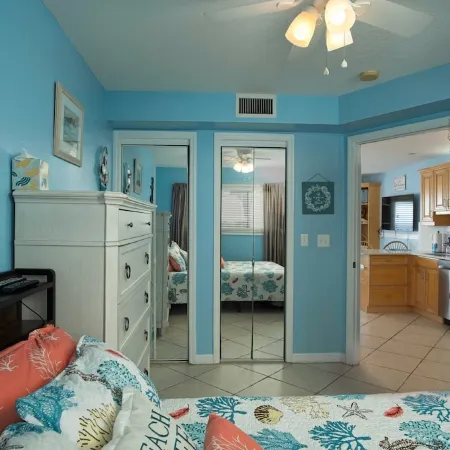 Boutique Gulf Front Condo w Panoramic Views & Amazing Sunsets Nightly.