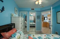 A+ Beachfront Location Bradenton Beach Anna Maria Island with Hot Tub