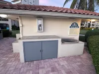 Walkout Oceanfront Seven Mile Beach Condo