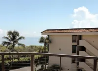 Oceanfront condo With private pool with view Pepper Park Beach附近的飯店