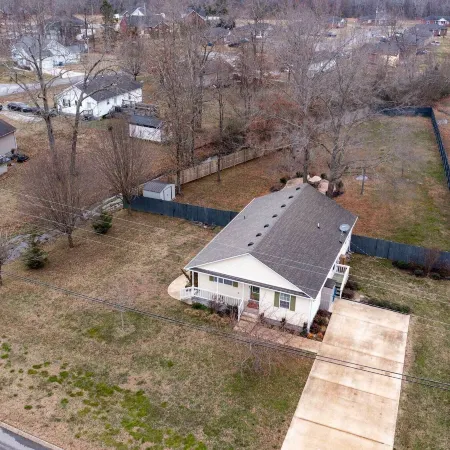 Single-Story Manchester Home Close to Parks!