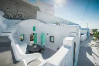 Two Bedroom Villa with Private Indoor Cave Pool Hotels in Finikia