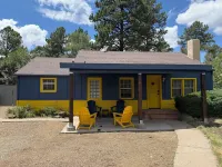 Beaver Street Bungalow w/AC, Fenced Yard, W/D, 4 Smart TVs, 1G WiFi, RV Parking.