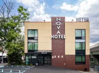 NOVA HOTEL BRONX Hotels near James Weldon Johnson Playground