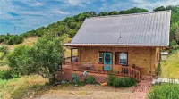 Rustic BLUEBONNET CABIN with Views-Near Hidden Falls Park-2 acres, 2 min to lake