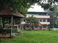 SAAZ RESORT AND LAWN Hotels in Paned