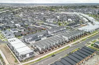 StayAU Fresh Modern 5BR Retreat Netflix in Berwick Hotels in Berwick