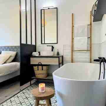 Villa spa rochelaise: Relaxation with Jacuzzi and Brasero Rooms