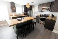 Hendrix Hideaway Hotels in Lexington