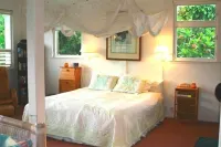 Beautiful Romantic Hanalei Honeymoon Vacation Rental Steps/Beach TVNC 1280 Hotels near Pedal & Paddle