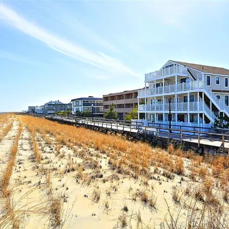 Oceanfront, Pristine 1br 1 Ba Condo, Relax And Rejuvenate By The Sea.