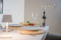 Marisol Design Apartment with private parking space