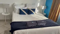 Charming peaceful 2-bedroomed unit with 180 degree panoramic view of Windhoek.