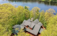 Luxury 7,500‑ Lakefront Lodge, Private Dock & Snowmobile Access - Wi-Fi