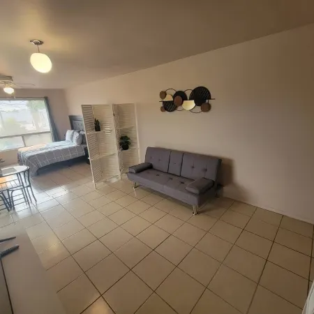 Beautiful & Comfortable Studio