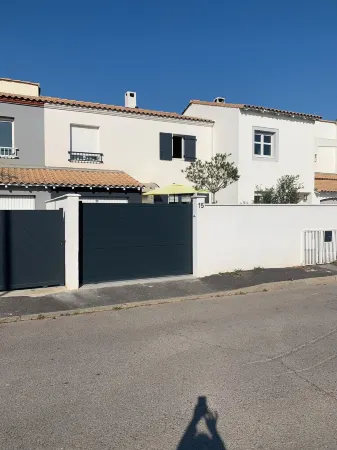 Family home Отели в г. Лат