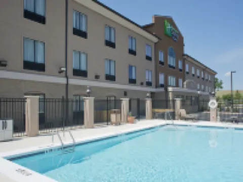 Holiday Inn Express & Suites PRATTVILLE SOUTH by IHG Hotels in Prattville