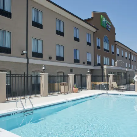 Holiday Inn Express & Suites PRATTVILLE SOUTH by IHG