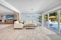 Family Friendly Fort Myers Vacation Rental w/ Pool - Wifi