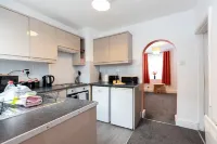 The Terrace by the market.2 bedroom terraced house close to the centre of town. Hotel a Guisborough