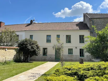 Les Jardins de Rosie Отели в г. Арти