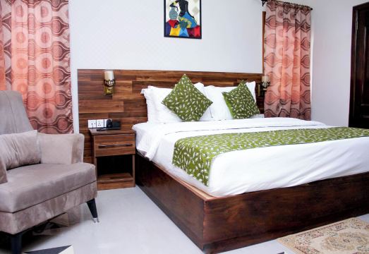 Rainforest Lodge - Housity