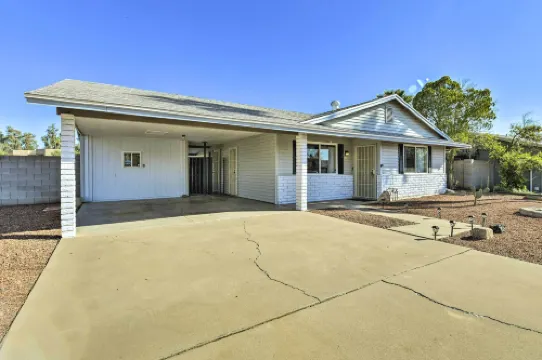 บ้านที่เหมาะสำหรับครอบครัวที่ Chandler ใกล้ใจเมือง!