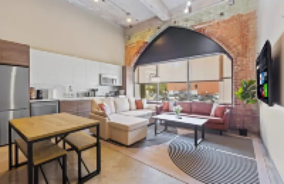 Heart of Downtown Dallas: 2BR/2BR