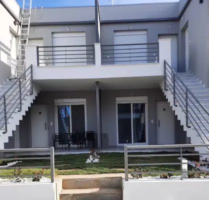 Kalofas Apartments Hotels in Paralia Ofriniou