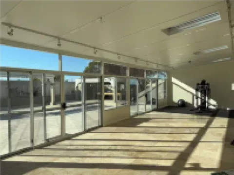 Charming 4-bedroom house with fitness room & family room in delightful Vallejo