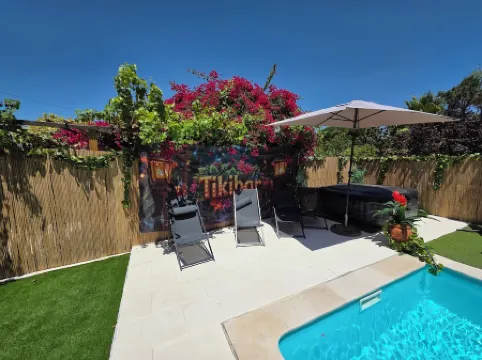 VACATION HOME " REBELSARDINE "