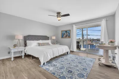 Large Beach House &Front WaterPark Hotels near Keansburg Amusement Park