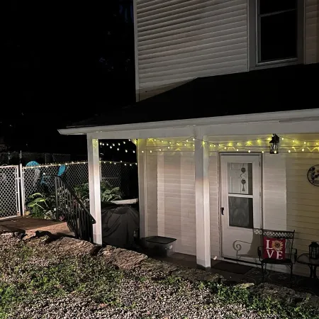 Relaxing Townhouse Downtown Dubuque, by Fenelon Elevator, Shops & Restaurants