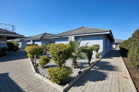 Cresta Jwaneng Отели в г. Джваненг