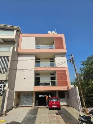 Hotel Blueberry Hotels near narmada river puja