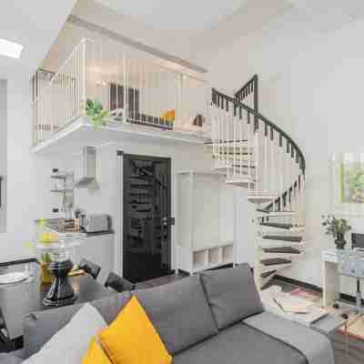 Architect's Loft by Rent All Como Others