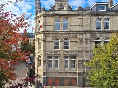 Cardiff flat with roof-terrace Hotels near From Pit to Port