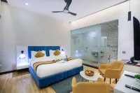 Hotel K C Clan