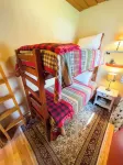 Authentic ADK cabin minutes to Rail Trail, mountains, Lake Placid! Hotels in Saranac Lake