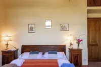 Bellagatta. The understated elegance of a home among the Sienese hills. Hotels in Buonconvento