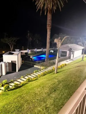 Lovely 2-bedroom apartment in Port Shepstone. Hotels near Ilanga Resort