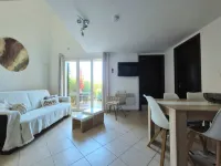 Vacation home in residence with swimming pool, near Lozari beach Hotels in Belgodere