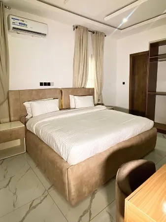 Modern 4-story apartment At omole Phase 2, Lagos. Spacious, stylish, convenient.