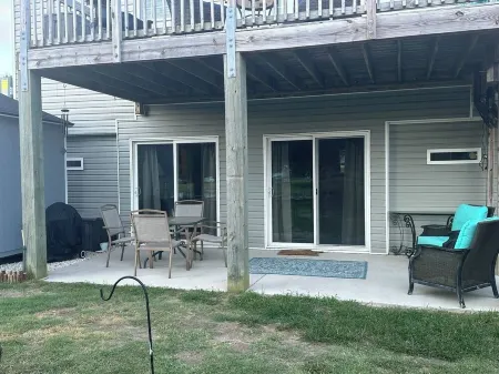 Sittin’ on the dock of the Bay