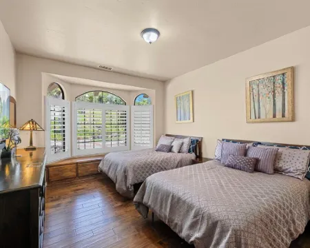 Hidden Garden Sanctuary Estate ll Mountain Views & Serenity フォールブルックのホテル