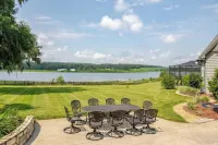 Water's Edge - a lakefront oasis. 10 peaceful, private acres w' stunning views.