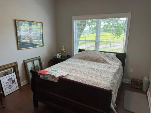 Charming 3-bedroom house in marvelous Mount Sterling with WiFi, AC Hotels in Montgomery County