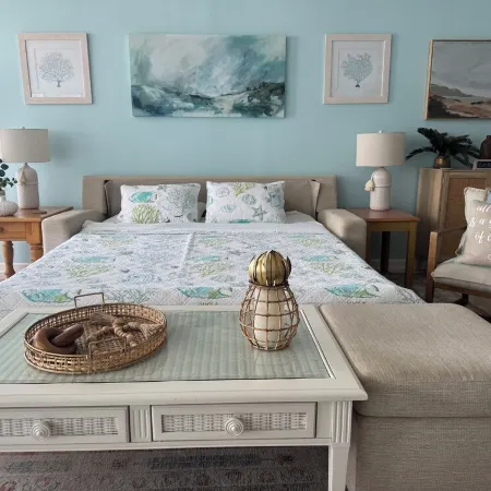 OCEAN FRONT 2-bedroom condo in North Topsail Beach
